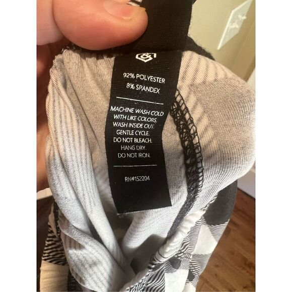 New Agnes & Dora plaid black and white soft leggings - Picture 6 of 6